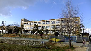 神戸市立岩岡小学校