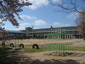 鳥取市立湖山小学校
