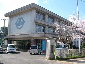 鳥取市立湖南学園小学校