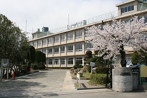 熊谷市立大里中学校