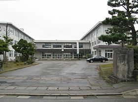 石川県立津幡高等学校